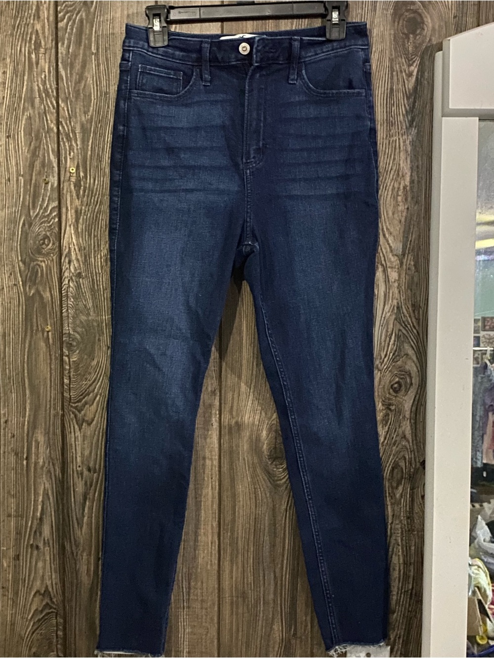 Hollister Women's Dark Blue High-Rise Skinny Jeans